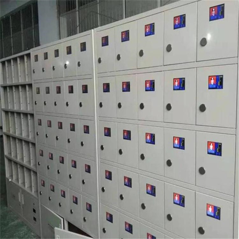 星空官方网页版智能一批便携仪充电柜发往内蒙古赤峰